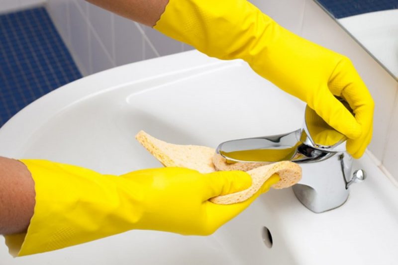 Чем отмыть грунтовку: ТОП-20 методов очистки от глубокого проникновения в домашних условиях