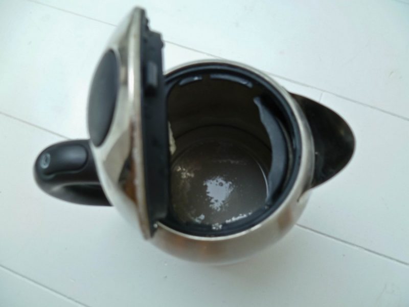 Как очистить чайник - простые и народные методы удаления накипи и грязи в домашних условиях