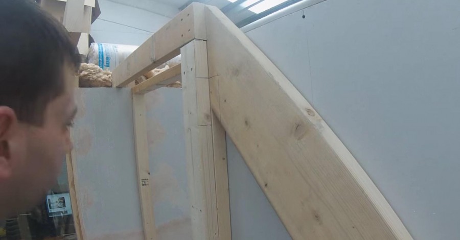Лестница своими руками: пошаговая инструкция как построить деревянную лестницу (85 фото)