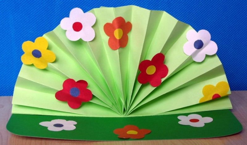 Поделки из цветной бумаги - простые и интересные аппликации, модели и шаблоны для детей (120 фото)