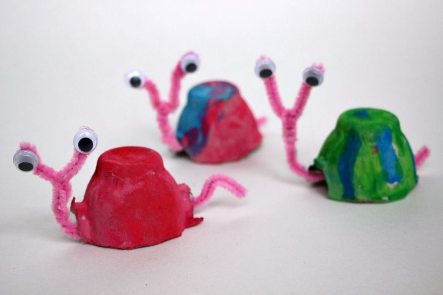 Поделки из яичных лотков - идеи создания детских декоративных игрушек своими руками. 75 фото лучших идей и советы по их реализации