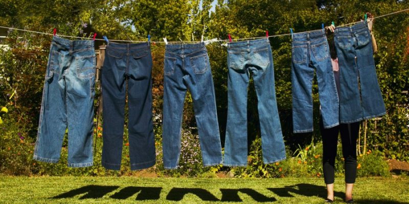 Пятно на джинсах - как избавиться в домашних условиях? Обзор самых эффективных методик + инструкция с фото и видео