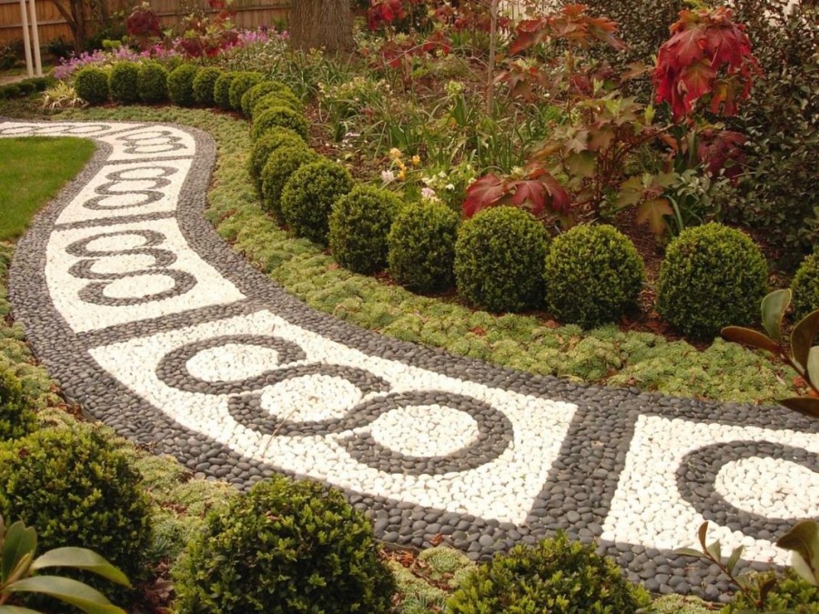 Садовые дорожки своими руками - как из из чего можно сделать красивое украшение для сада (90 фото)