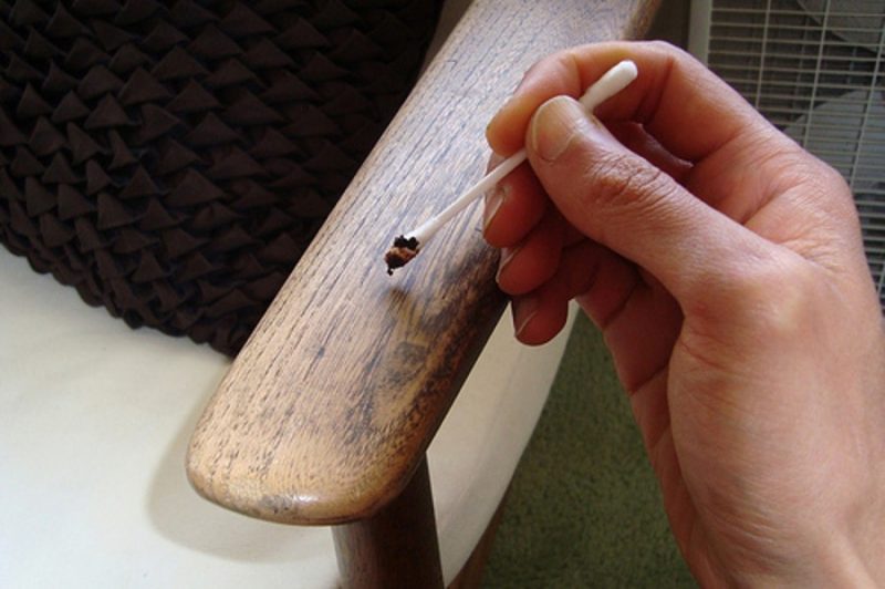 Царапины на мебели - как удалить эффективно и быстро мелкие и глубокие сколы и царапины (инструкция + 90 фото)