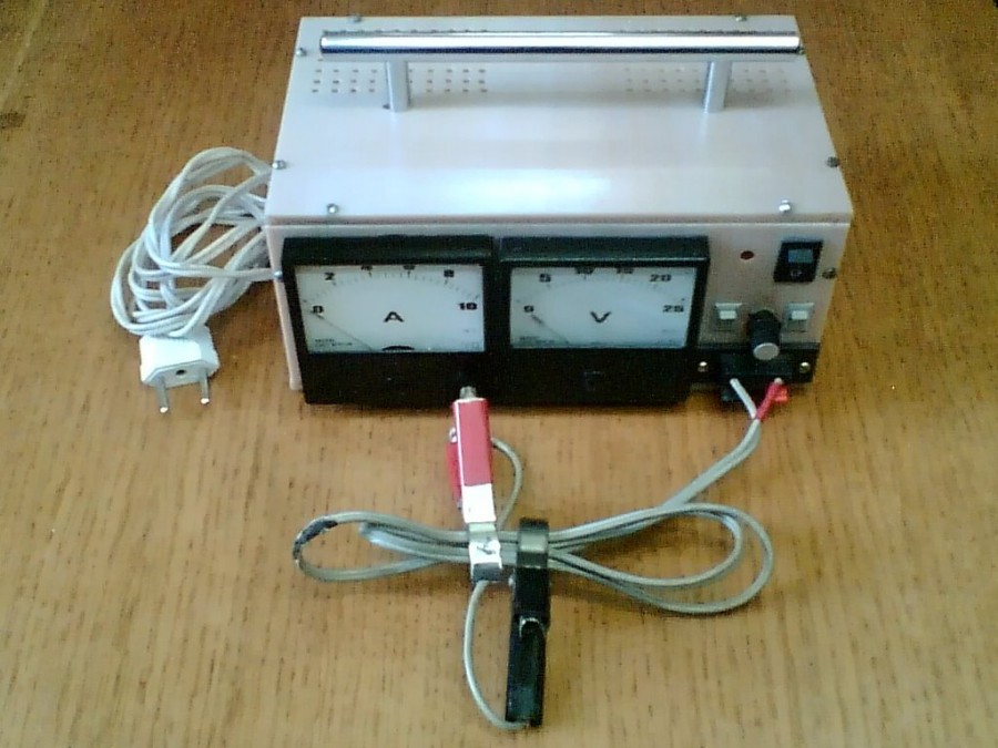 Зарядное устройство своими руками для зарядки автомобильного аккумулятора - инструкция по проектированию и созданию устройства (105 фото и схем)