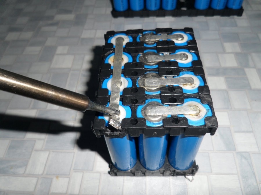 Аккумулятор своими руками: изготовление простейших аккумуляторов из подручных средств