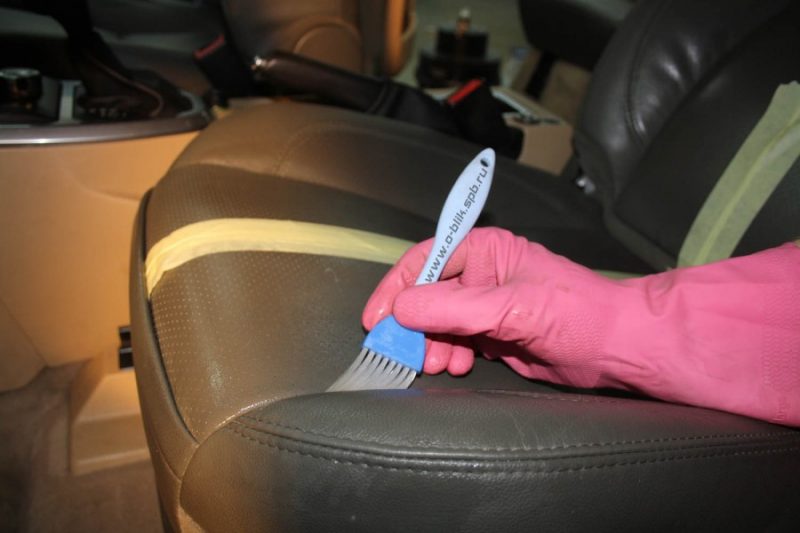 Чем отмыть тканевый салон автомобиля своими руками