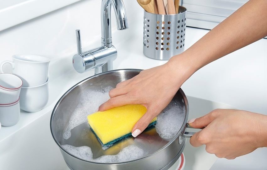 Как отмыть посуду от пятен