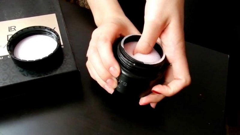 Чем отмыть лак для ногтей с линолеума